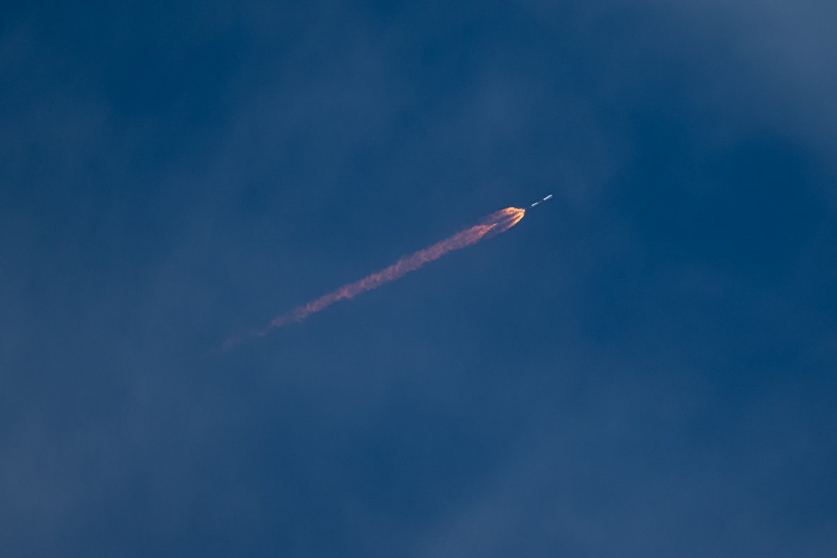 Falcon 9 launches 23 Starlink satellites from Florida this evening — also achieving the 300th Falcon booster landing!