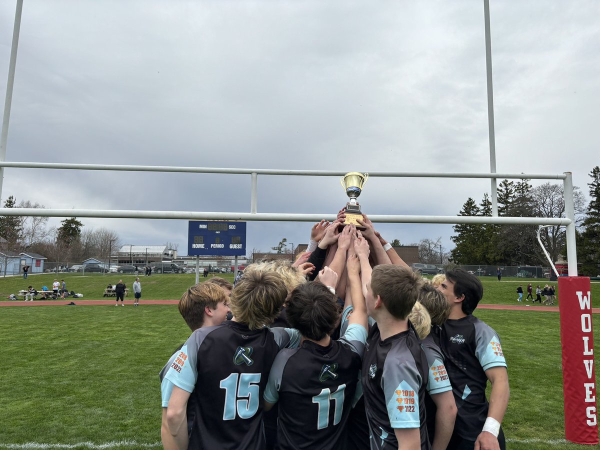 Seniors down CCI 46-0 to keep the streak alive - 24 yrs straight without a loss vs CCI (East prior). They keep the Saxons Cup, won by the Thunder every game since ‘05 - 19 yrs! Fletcher and Jones with 2 scores each, Mackenzie, Watson, Bull and Courtin with one. McNee 3 converts.
