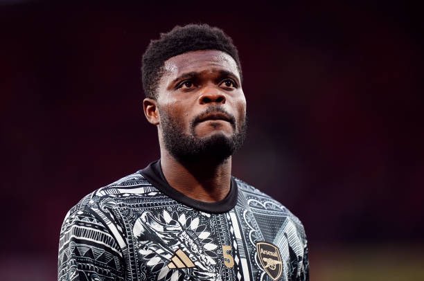 🗣️| Mikel Arteta: “We have missed Thomas Partey, that’s true, since August and he’s a big player for us. “But as well that has given the chance to all the players, to Declan to play as a six, to rediscover Declan as an eight, playing Kai as a nine, the contribution of Jorgi, he…