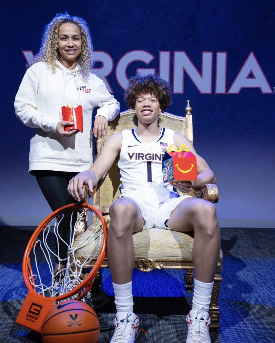 Trent Perry, On3’s No. 2 PG in 2024, on his visit to Virginia 🔶⚔️🔷 Perry, a former USC commit, was a 2024 McDonald’s All-American and California’s Gatorade Player of the Year. on3.com/db/trent-perry…