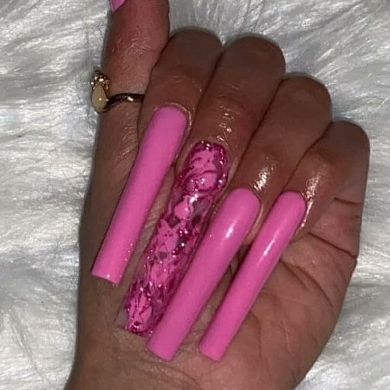 NailswithNi's tweet photo. Get this set now. Application kits included! 

#pressonnails #pinknails #3xlnails  #3xlpressonnails #marblenails #swirlnails #etsyshop #EtsySeller #EtsyHandmade #nailswithnipressonnails #custompressonnails #pinkcandynails

https://t.co/lrt4nNV1jk https://t.co/vbvVx8gLzg