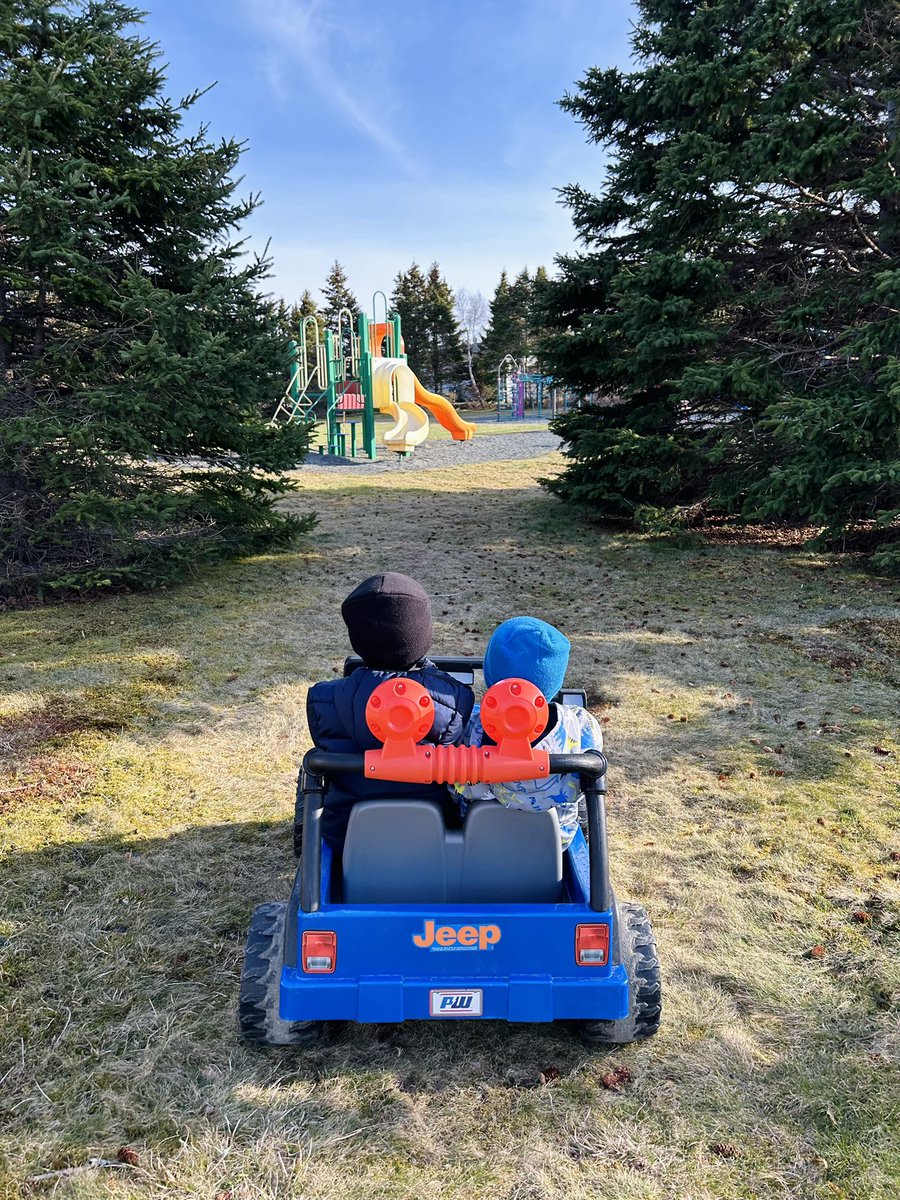 bish_steph's tweet photo. Evening drive to the playground 💙
#springhassprung #brothers https://t.co/JyS6FovUGu