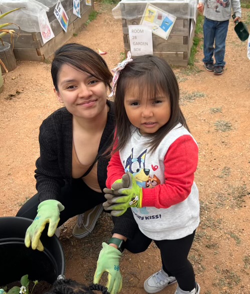 4Transitional's tweet photo. Earth Day at Marina EEC was a success!
Parents planted in the garden, read books about Earth to our students and cleaned the campus. Special appearances by the Earth, the Sun and the Protector of Earth! Join us next year for our annual Earth day celebration. https://t.co/tSfI4Po5ST