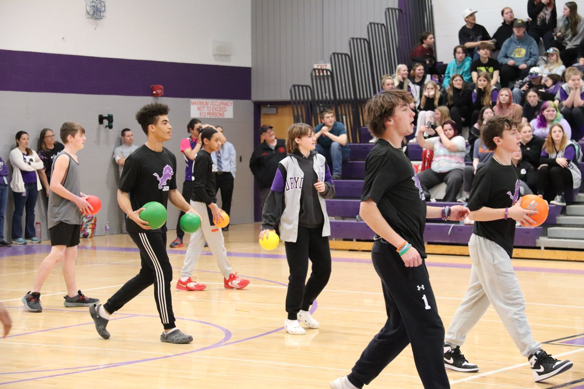 🦁🦁GO LIONS GO!! 🦁🦁

DHS celebrated their last pep rally of the school year, and they had a blast! A wave of purple spread across the entire gym, as students and staff showed their spirit and enjoyed some friendly competition. 📣