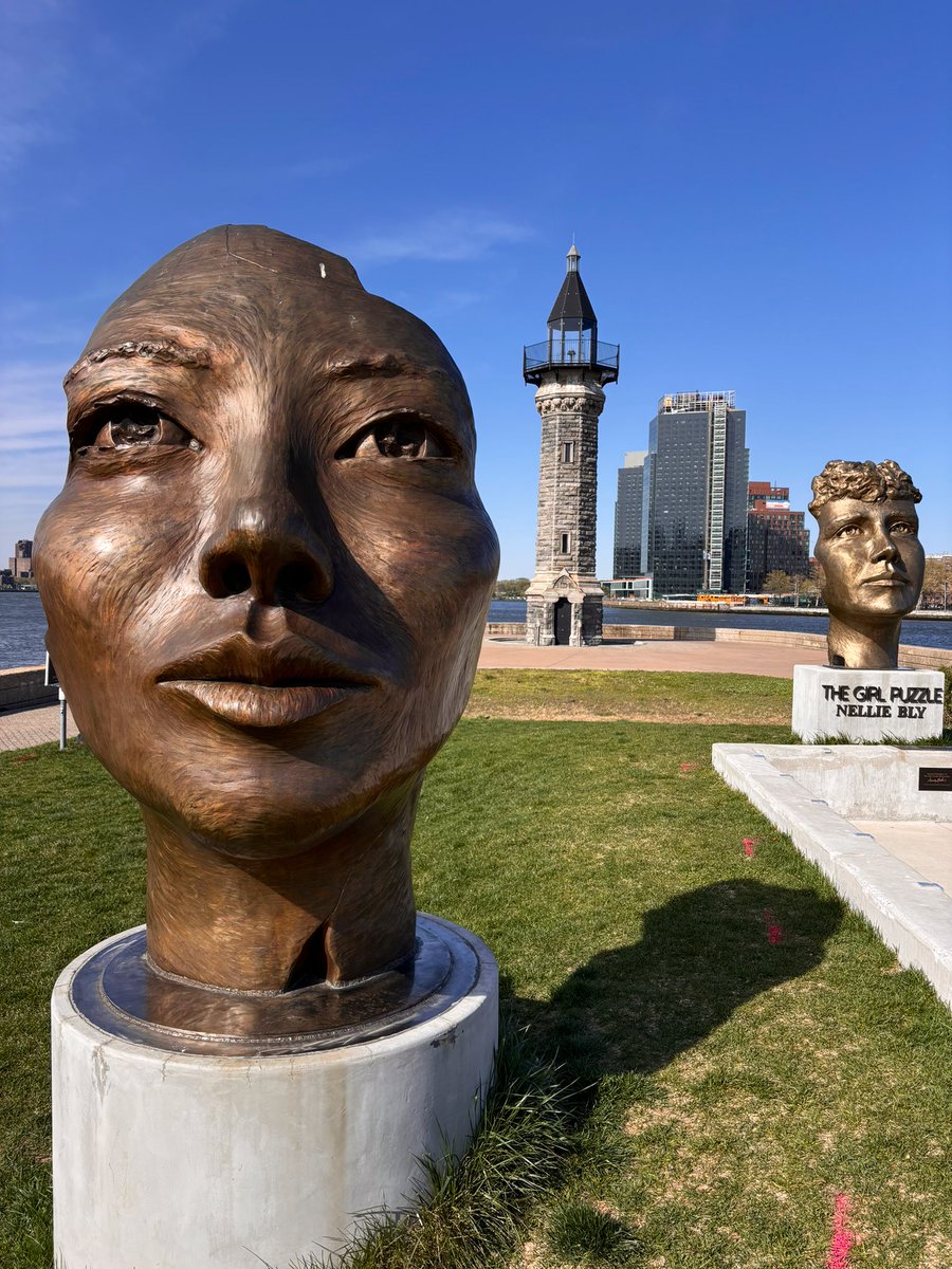 Hi 𝕏 friends, it’s really windy but I wanted to show you the cool and beautiful sculptures on Roosevelt Island in NYC