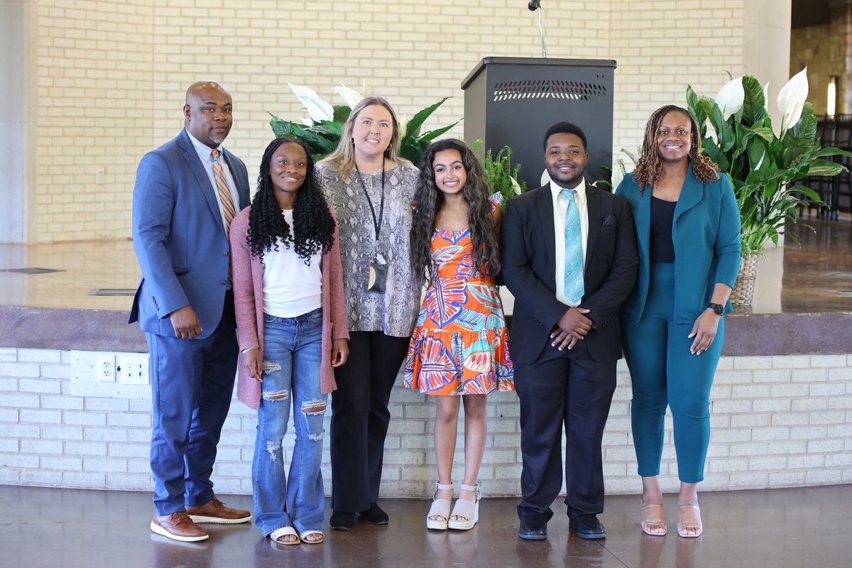 T🍏S Board of Ed (@tcsboardofed) on Twitter photo The Elevate Dual Enrollment Scholarship Luncheon celebrated the success of the program, & recognized three seniors who've taken advantage of the program to get a head start towards college!! <a href="/MikeDaria/">Mike Daria</a> <a href="/WaltMaddox/">Walt Maddox</a> <a href="/StillmanCollege/">Stillman College</a> <a href="/sheltonstate/">My Shelton State</a> <a href="/UofAlabama/">The University of Alabama</a> #AmazingtotheCORE The Elevate Dual Enrollment Scholarship Luncheon celebrated the success of the program, & recognized three seniors who've taken advantage of the program to get a head start towards college!! <a href="/MikeDaria/">Mike Daria</a> <a href="/WaltMaddox/">Walt Maddox</a> <a href="/StillmanCollege/">Stillman College</a> <a href="/sheltonstate/">My Shelton State</a> <a href="/UofAlabama/">The University of Alabama</a> #AmazingtotheCORE