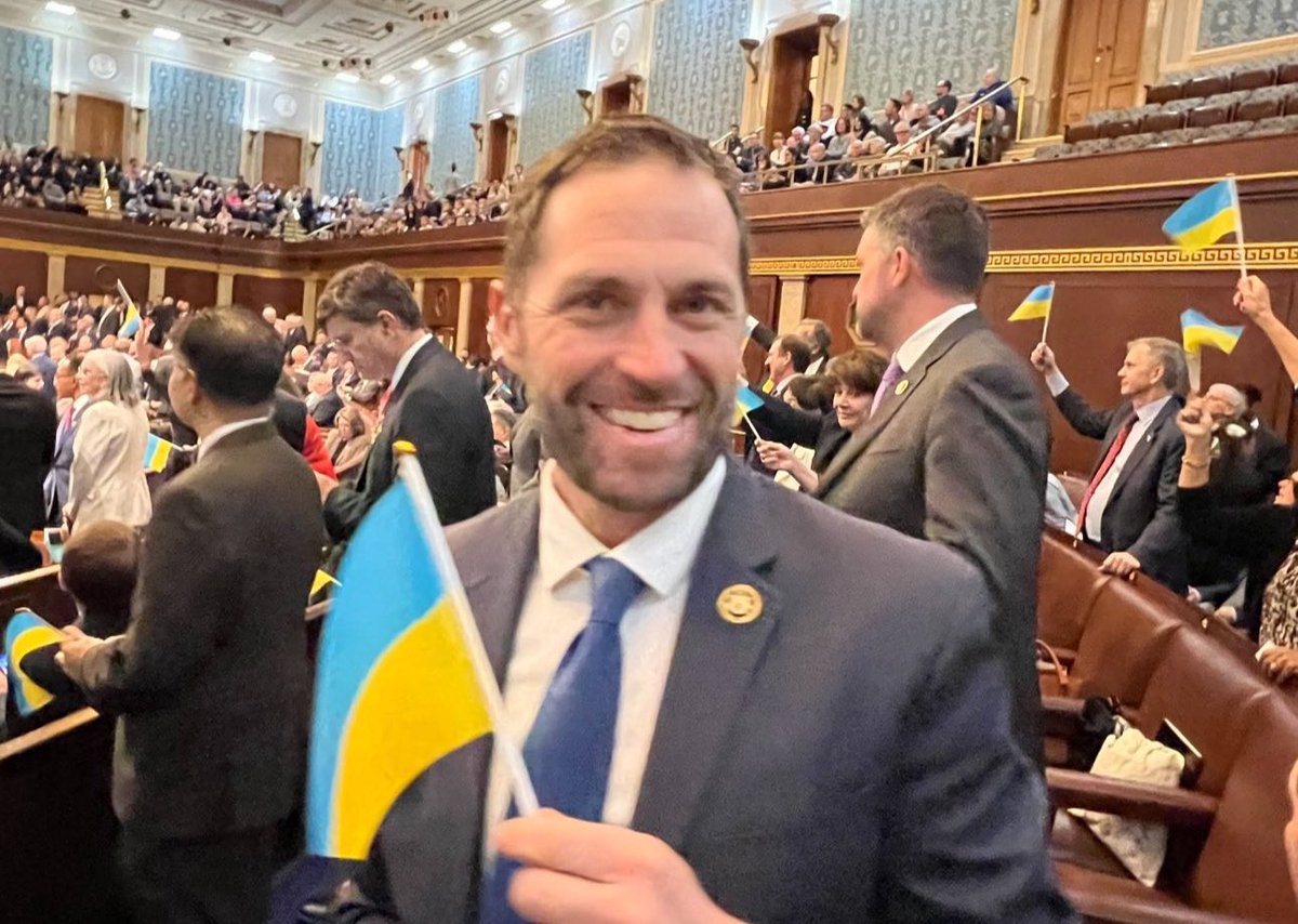 Do you think Jason “TRAIT0R” Crow should be fined for waiving a foreign flag in Congress ?