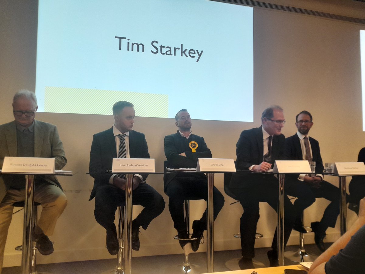 Great night hearing Tim Starkey smashing is at Bucks New University tonight. Hopefully, he will be our Police and crime commissioner in two weeks. #may2nd #Police #Crime #commissioner #ThamesValleyPolice