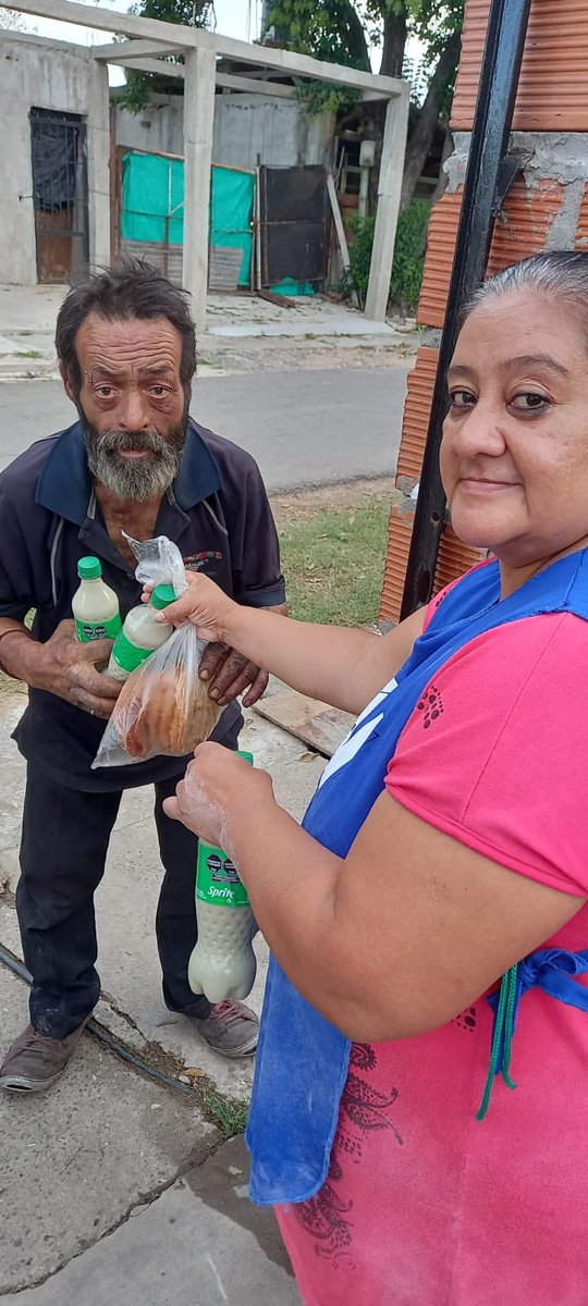Luis_Delia's tweet photo. Tenemos con la Federación de Tierra Vivienda y Habitat 2.500 comedores en todo el país que este Gobierno ha abandonado a su suerte 
Estamos al borde de cerrarlos por falta de recursos 
Es por esto que apelamos a tu solidaridad, el ultimo paso antes del cierre 
ALIAS
ISLOTE.BICI.ESPIGA
CBU
014000690300652551632