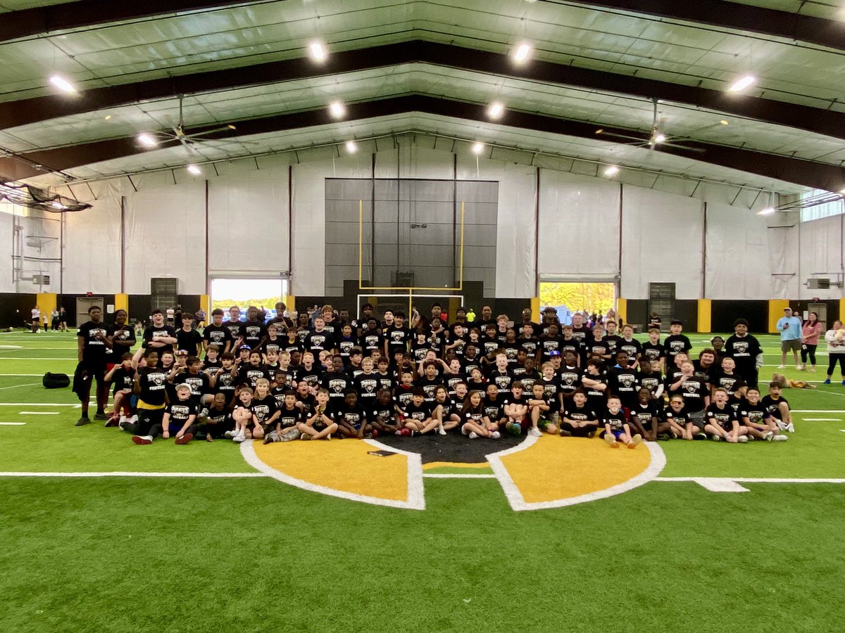 So much fun working with these future Pirates! There are 3 days left of 7 on 7 football if your child is interested in participating. It’s not too late to show up! DM me for more info! #pirates #7on7football #crandallpirates #piratepride