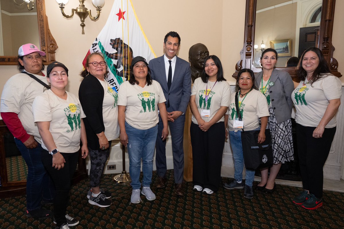 Grateful for the opportunity to meet with Líderes Campesinas to discuss solutions to the critical challenges our farmworker communities face. While conditions have improved since my grandfather organized his fellow farmworkers, we must continue to do more. #sisepuede