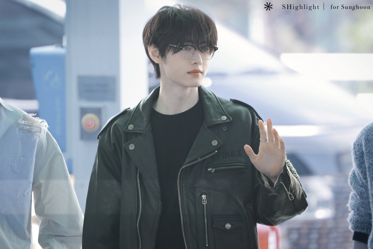 SHighlight_1208's tweet photo. 240422 ICN 

#엔하이픈 #성훈 
#ENHYPEN #SUNGHOON https://t.co/fQ6YrdWwX2