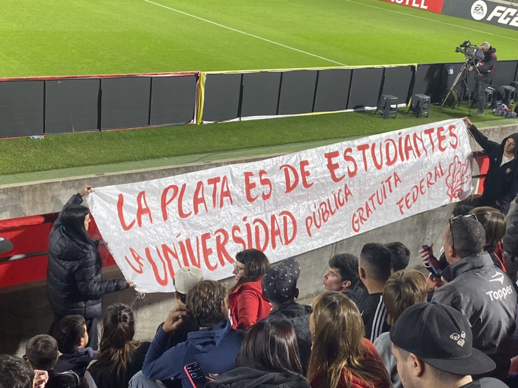 julisaggese's tweet photo. por estas cosas amo mi club 🤍 https://t.co/GidAL11wSh