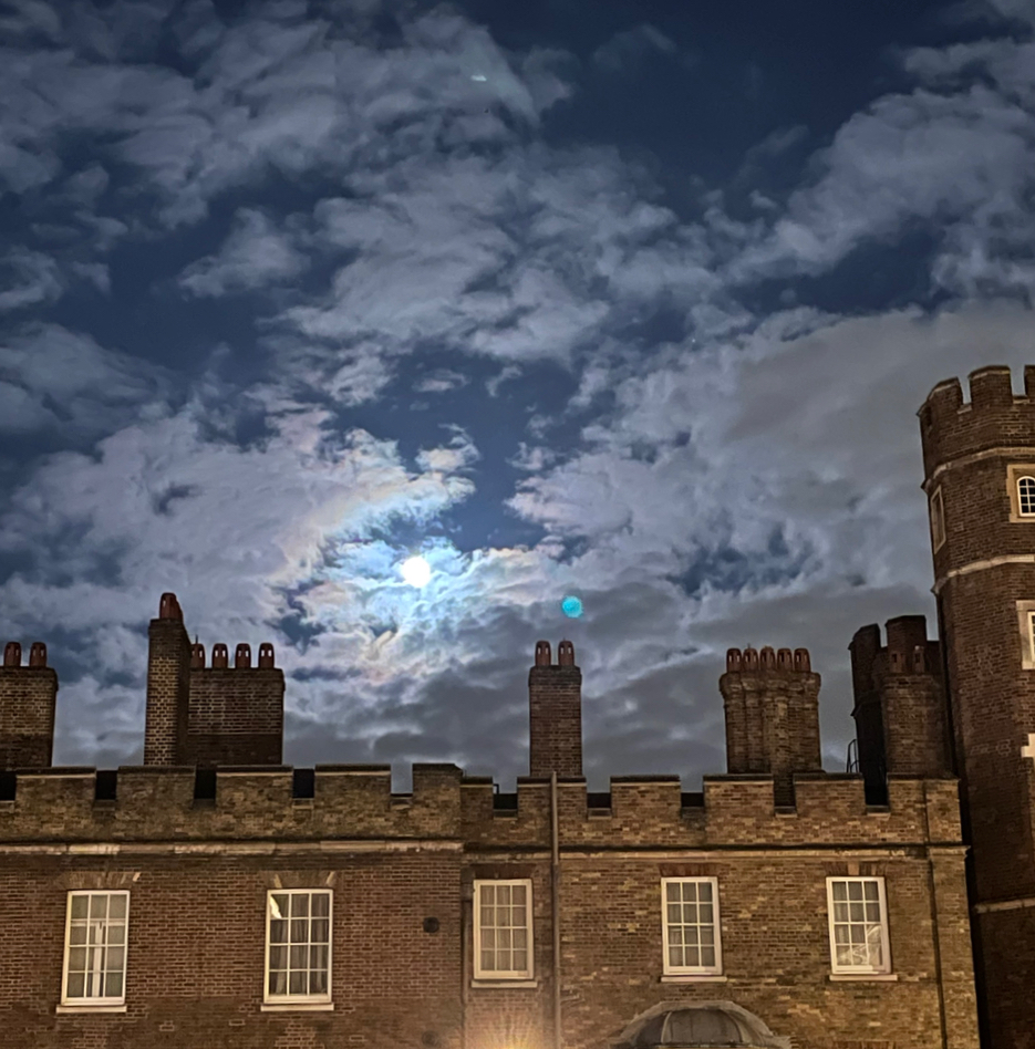 Plus, after dinner we had the pleasure of seeing this sky over St. James's Palace.