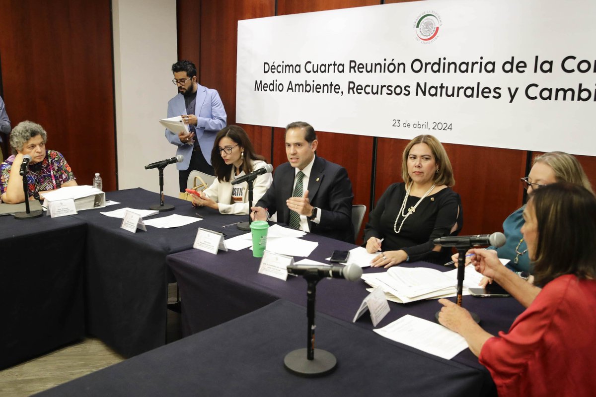📷 Que la evaluación de Impacto Ambiental de obras públicas incluya contaminación lumínica, fue uno de los temas dictaminados #HoyEnElSenado.
comunicacionsocial.senado.gob.mx/multimedia/gal…