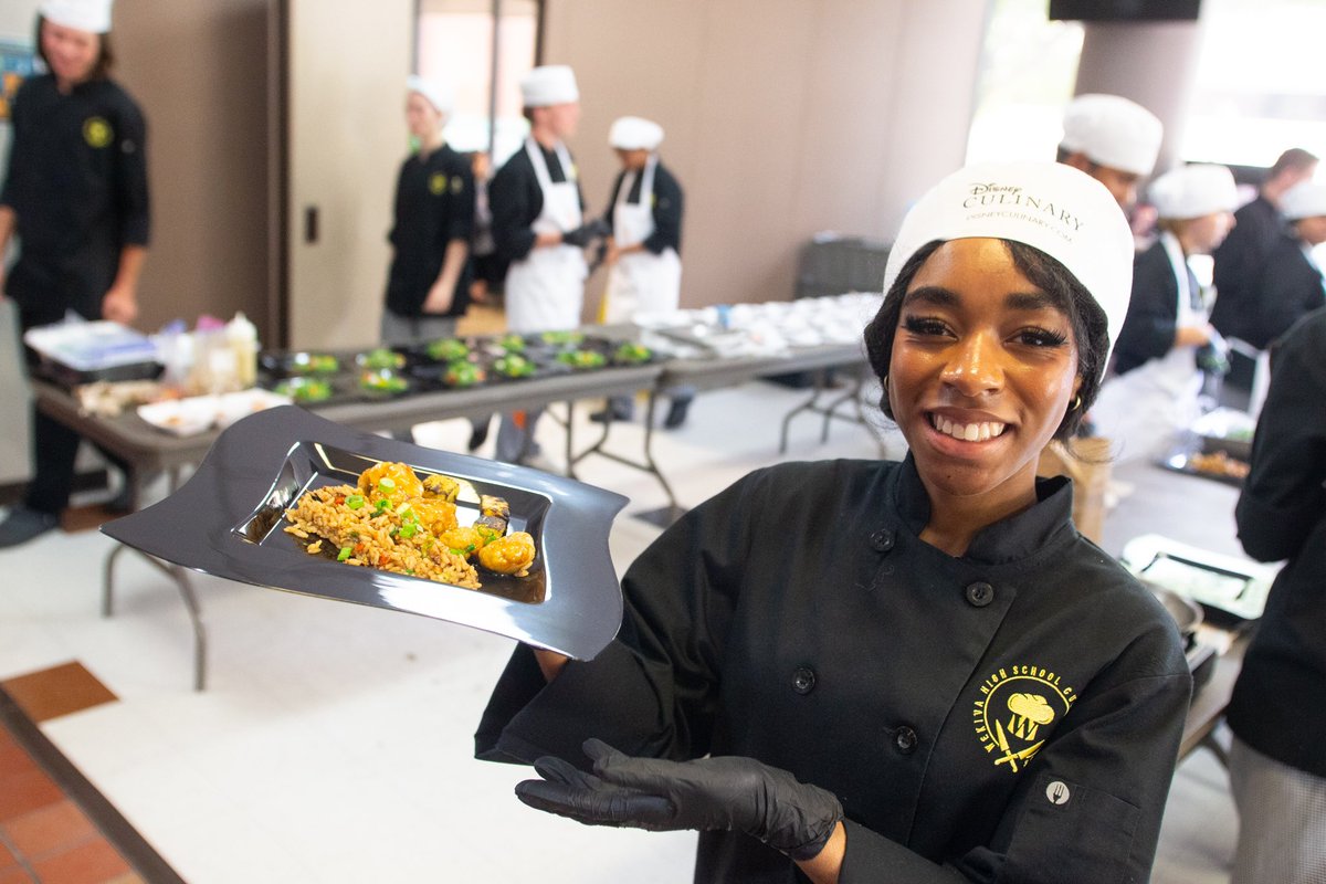 Thank you to the talented culinary students from Wekiva High School for catering our School Board Luncheon. Everything was so delicious!