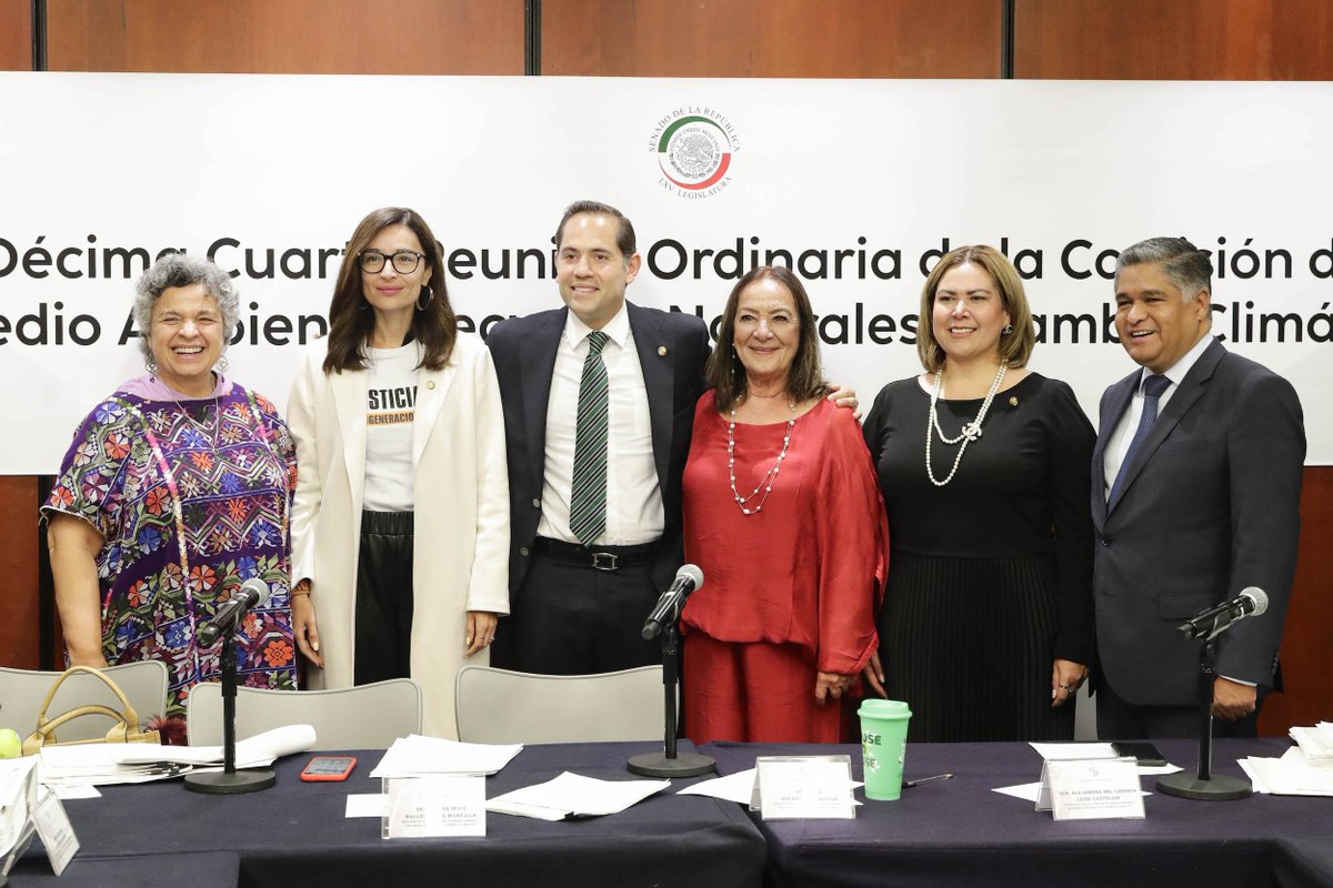 senadomexicano's tweet photo. 📷 Que la evaluación de Impacto Ambiental de obras públicas incluya contaminación lumínica, fue uno de los temas dictaminados #HoyEnElSenado.
https://t.co/K5hhdDMdNx https://t.co/oi8Hecz6et