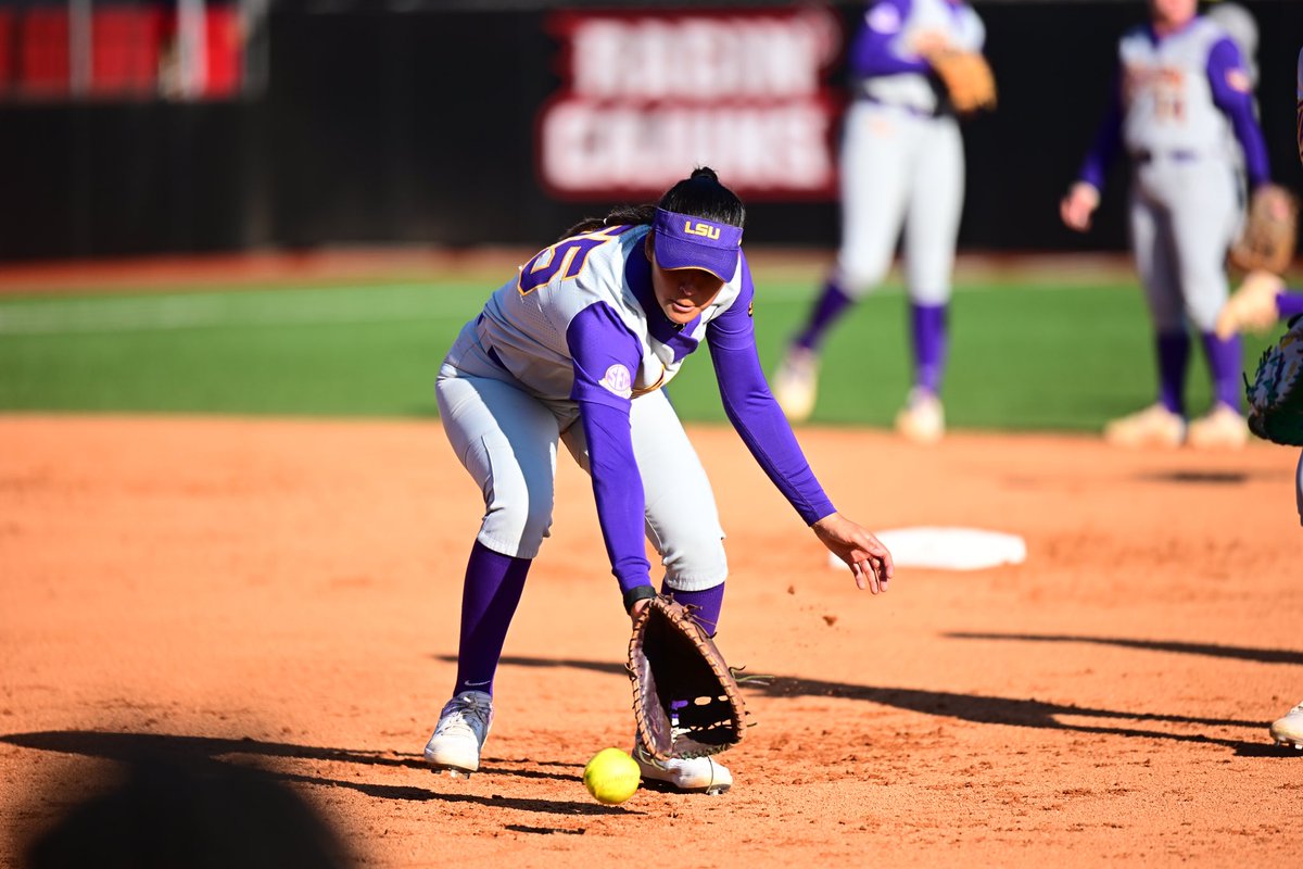 LSUsoftball tweet picture