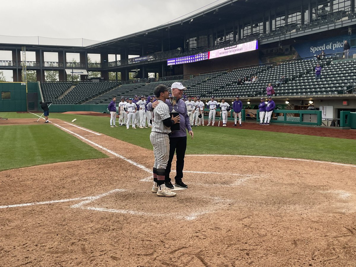 OWU_Baseball's tweet image. G2 FINAL: OWU 14 Capital 7 #RollShops

Bishops bring home the first Kaufman Kup! 

Home Turf Player of the Game - Ryan Duckworth (3-4, 2B, 3B, 4 RBI)