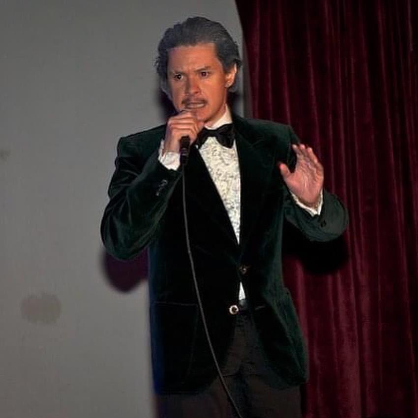 FrankTodaroVO's tweet image. This memory of a memory popped up today, the day after this day randomly came up in conversation?! 
Some real wibbly-wobbly timey-wimey stuff right there

4th pic explains it all:)

#DoctorWho #BBC #BBCAmerica @BBCAMERICA @bbcdoctorwho @michiokaku #TheyEvenGaveMeASonicScrewdriver