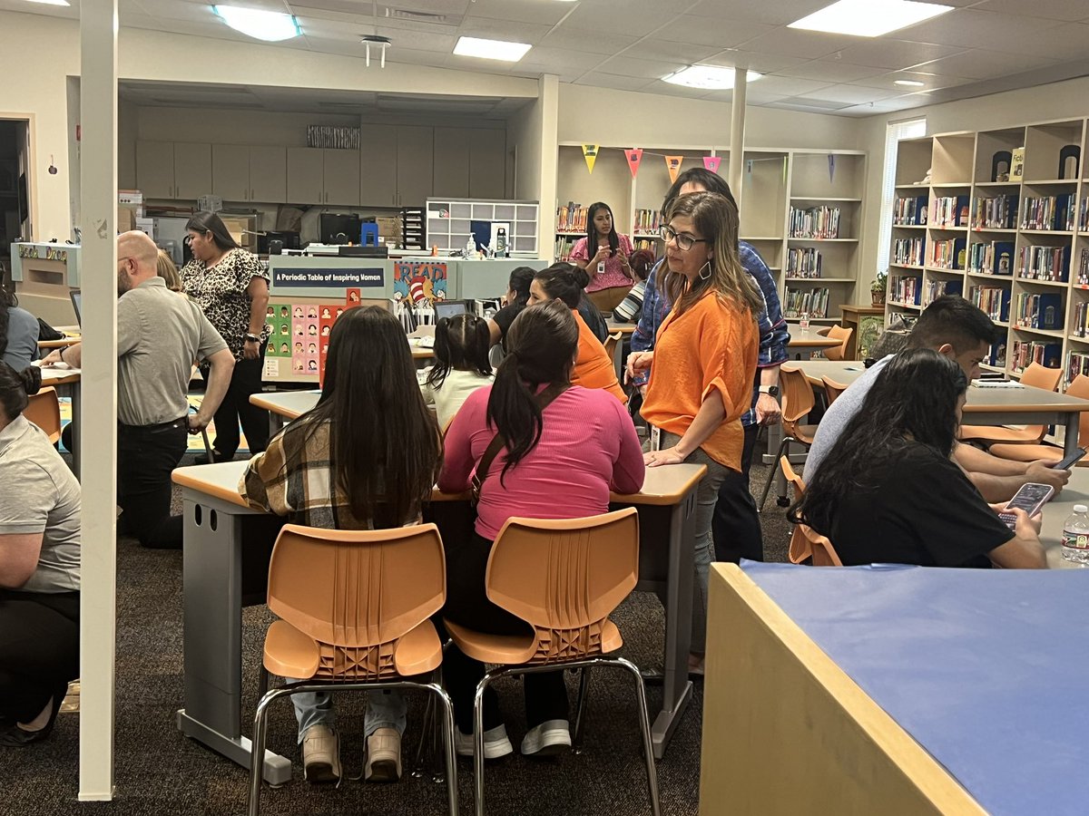 LuzOMelendez1's tweet photo. Great turn out at our T3 Parent Information Session. Parents of EB students learning how to access district platforms and receiving assistance to optimize their use. @Midland_ISD @LizVarela9 @SergioSarabia07 @CoachHagueESOL @Garci4_Mel @stephanier29559 @ashosborne83 https://t.co/14w13rMs8g