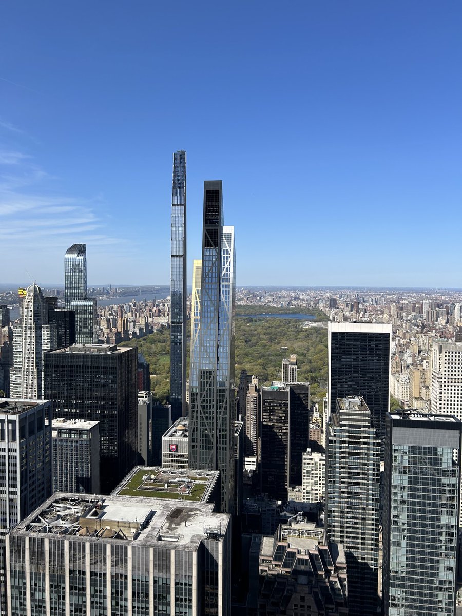 ibhsb's tweet photo. The weather cooperated with our visit to the Top of the Rock. https://t.co/abvFMcXy9E