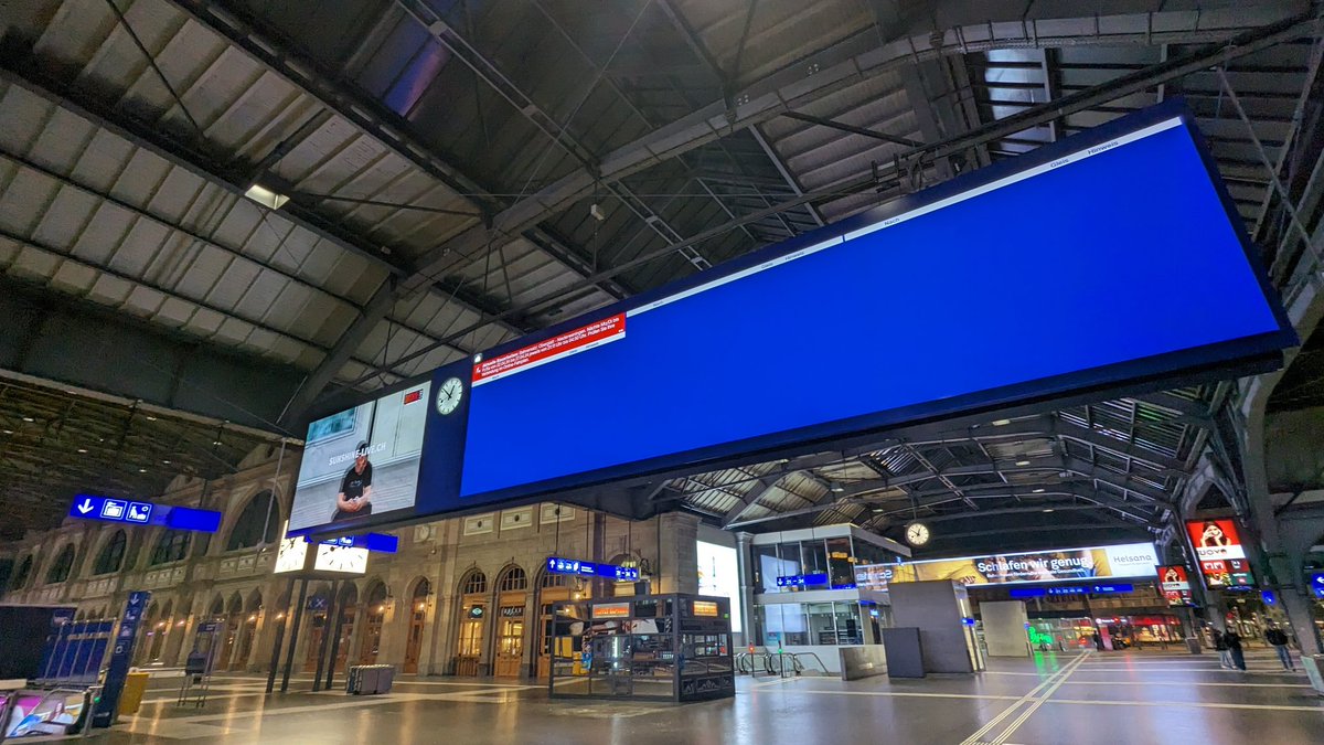 Wenn die Anzeigetafel bei der Ankunft am Zürich HB so aussieht, dann war es eine gute Auswärtsfahrt. 😎🟡⚫
#awaydays #HomeandAway #disgälschwarz #fcschaffhausen #groundhopping