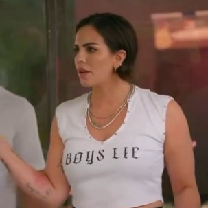 wrexweed's tweet photo. Look at this coked out motherfucker seething with rage because he's in front of a woman who doesn't give a fuck about his bullshit act, he can't even function properly if he's not dominating energy with his black hole of an aura WHY is he back on TV #PumpRules https://t.co/HWYjc5SlzR