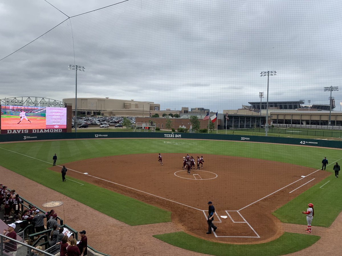 No. 11 @AggieSoftball seeking their 7th win in a row as they host Houston. Highlights tonight on @kbtxsports