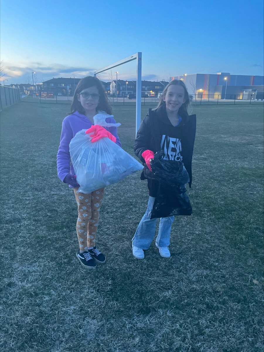 BernadetteOCSB's tweet photo. We are so proud of these special Bears. They took the time to clean up their community on Earth Day. 🌎 Go Be Kind Bears. 🐻 https://t.co/YtctNjeAfS
