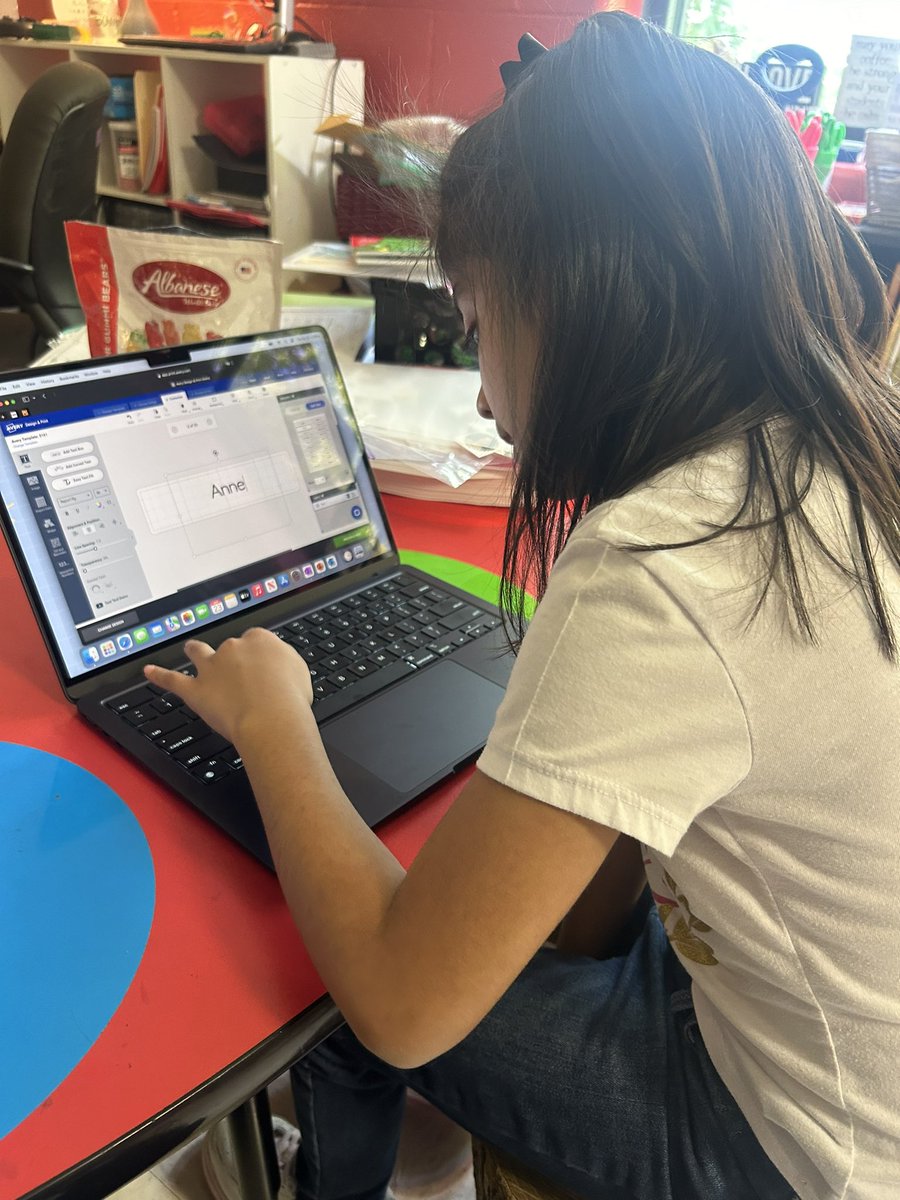 Mrs. Bowen’s Kinder Crew tweet media