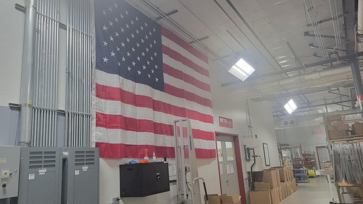 KyleBermel's tweet photo. I love the new addition to our facility. This is a great reminder of the opportunity that we have in the USA. #MadeInUSA @idplate https://t.co/qjaYIxPJO9