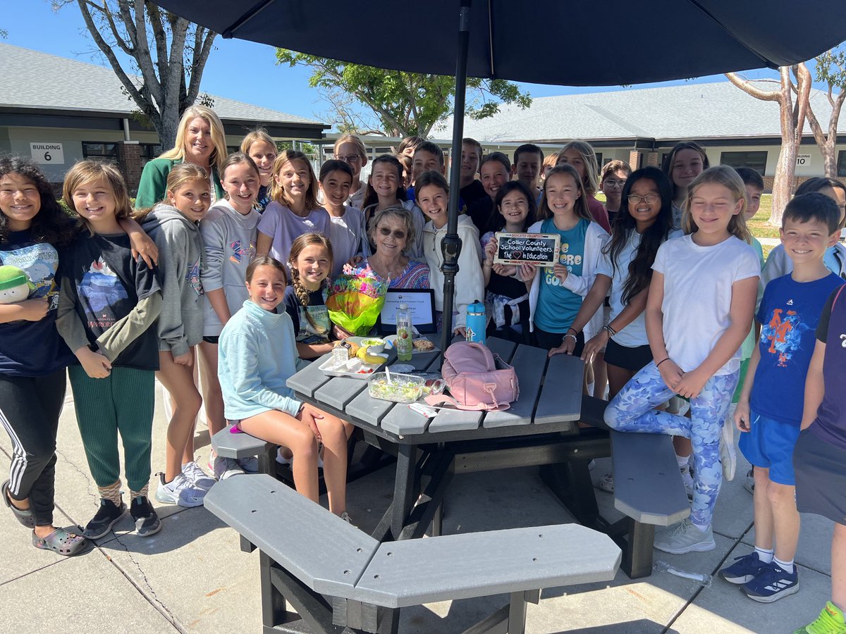 MayaKatie5's tweet photo. Congrats Mrs. Billman on being named ⁦⁦@collierschools⁩ represenative for Volunteer of the Year! ⁦⁦⁦@LPEPanthers⁩ are so proud to have you supporting our students. Thank you for your selfless gift of time,patience and encouragement❤️⁦⁩ ⁦ https://t.co/X8wyvzo6ps