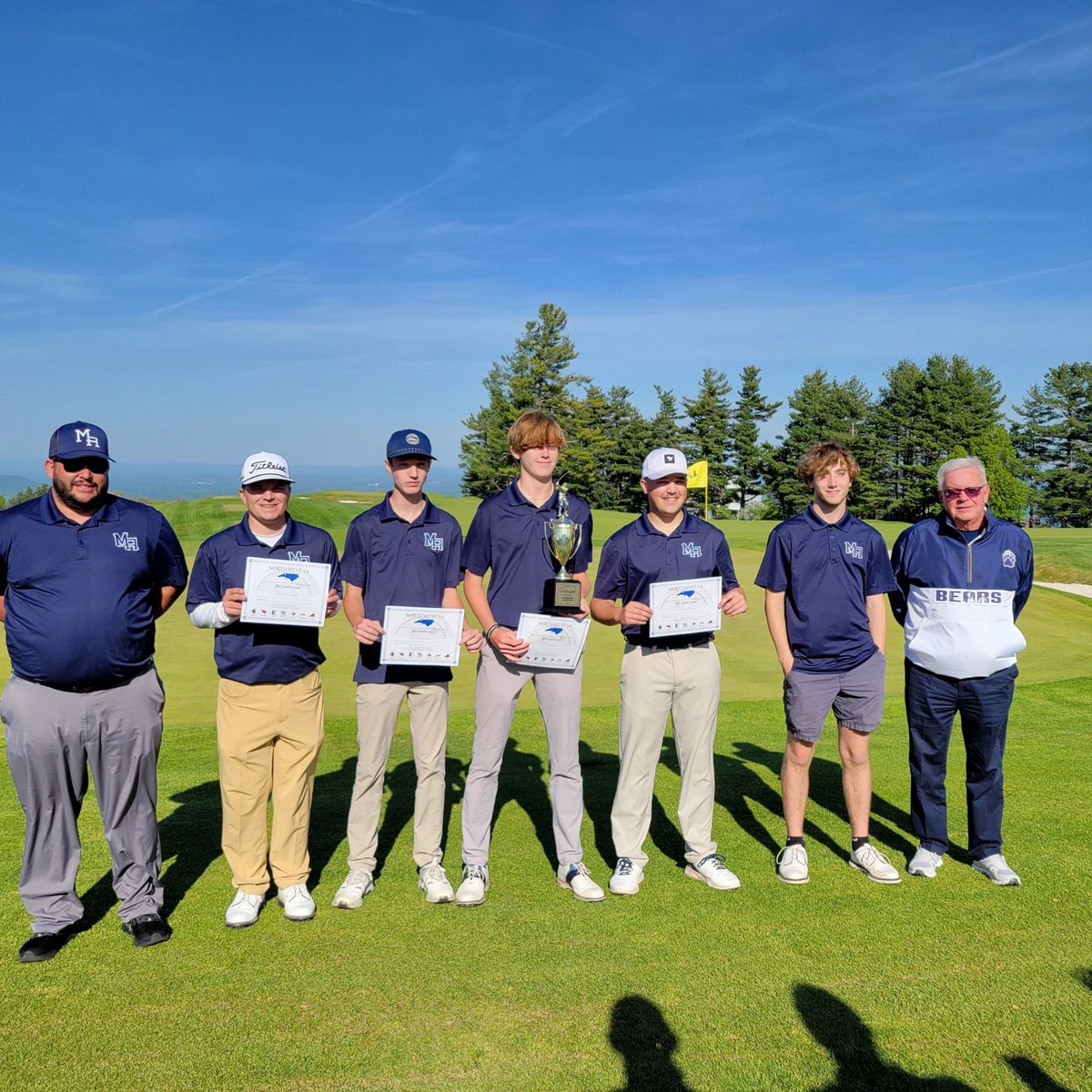 Congrats to @GraniteBears Mens ⛳️ ‘24 NW 1A Regular season 🏆 & Tournament Champs 🏆 Brandon Bowman named POY & Tourney MVP GO 🐻 @MACSchools @granitesquad @MrCoryLeeSmith @debohiatt @MABearHistorian