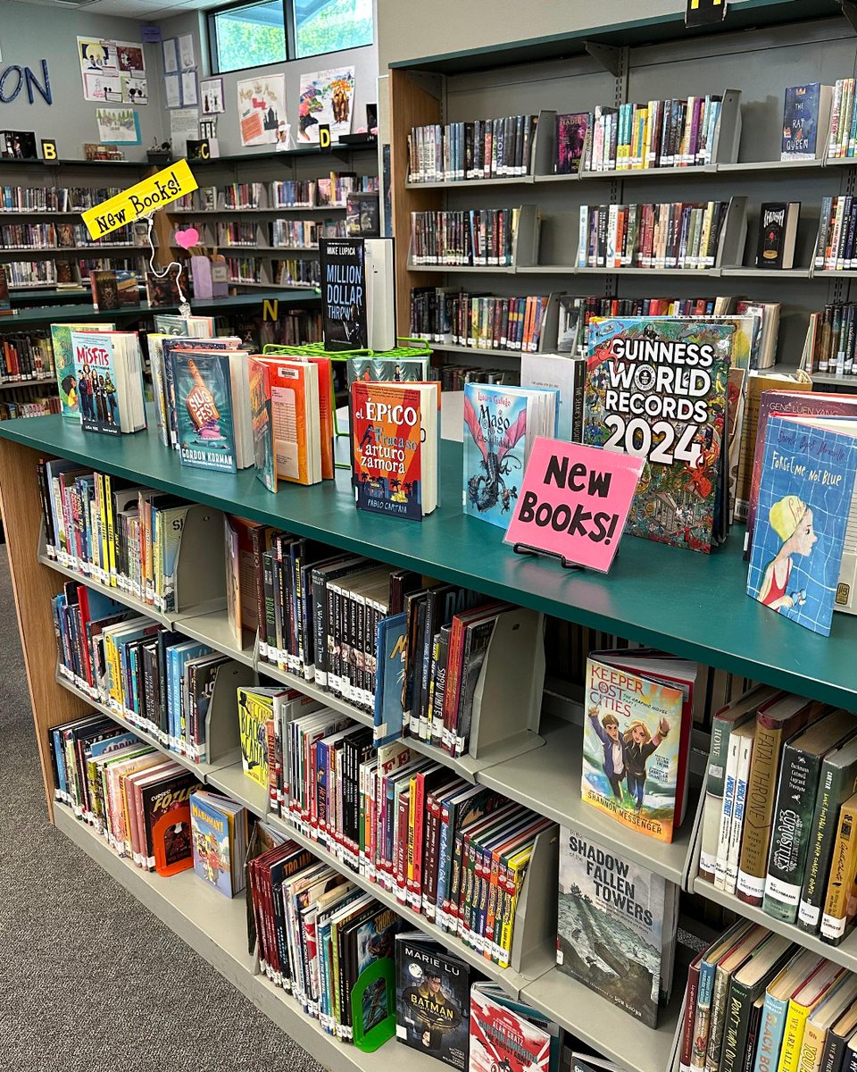 SierraSpartans's tweet photo. Every Spartan can find their new favorite book at the Sierra Middle School library! This semester, we have a variety of fiction and nonfiction detailing stories from around the world, including new books in English and Spanish. #SchoolLibraryMonth https://t.co/do2jPVm5ZR