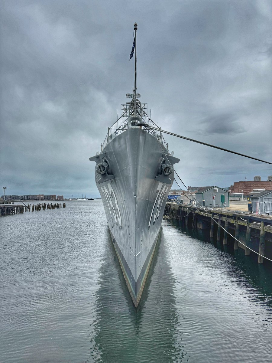 I’ve been on canoes wider than this. #history #backintime