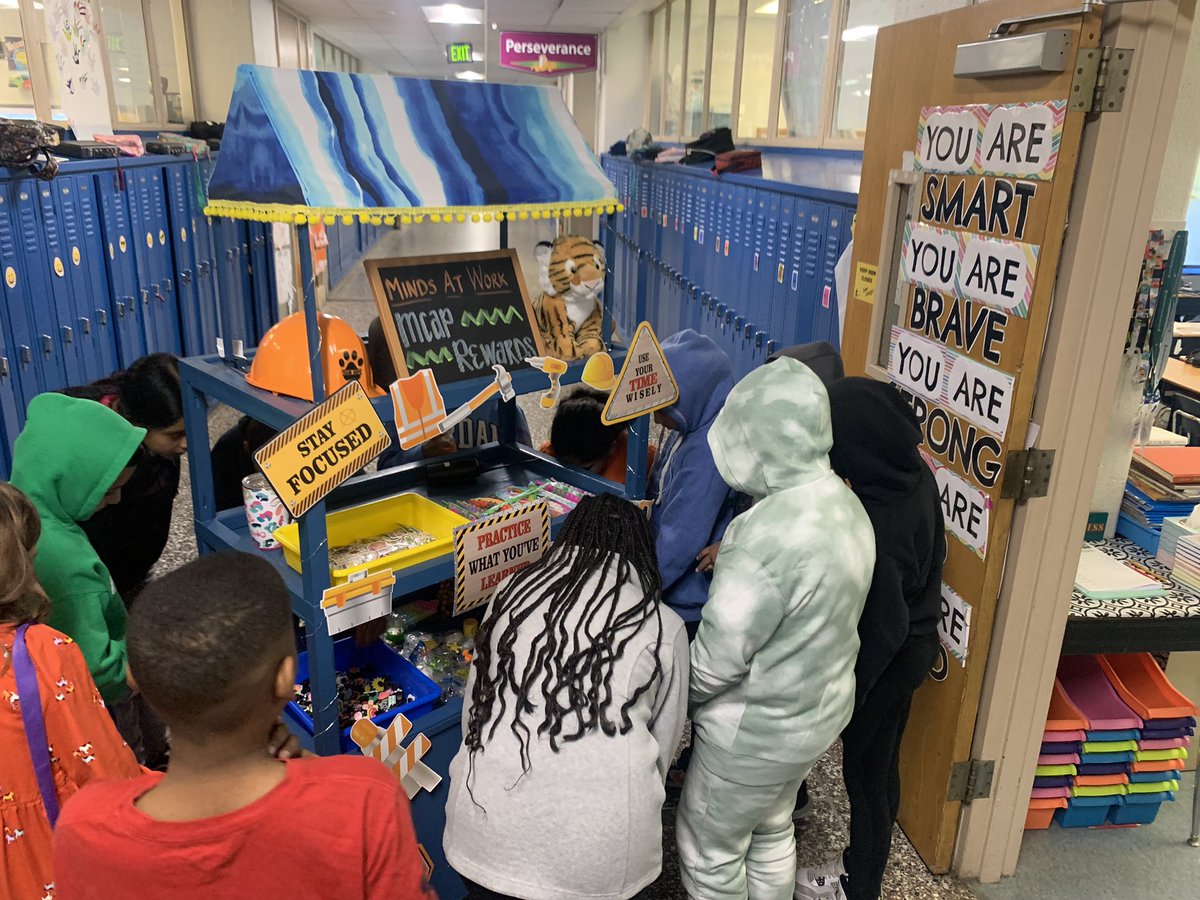 gbparkaacps's tweet image. The MCAP Incentive Cart came around today to reward our 3-5th grade students for their hard work on the Reading Assessment. Math starts tomorrow! We’ve got this!! #MindsAtWork #BelongGrowSucceed @AACountySchools