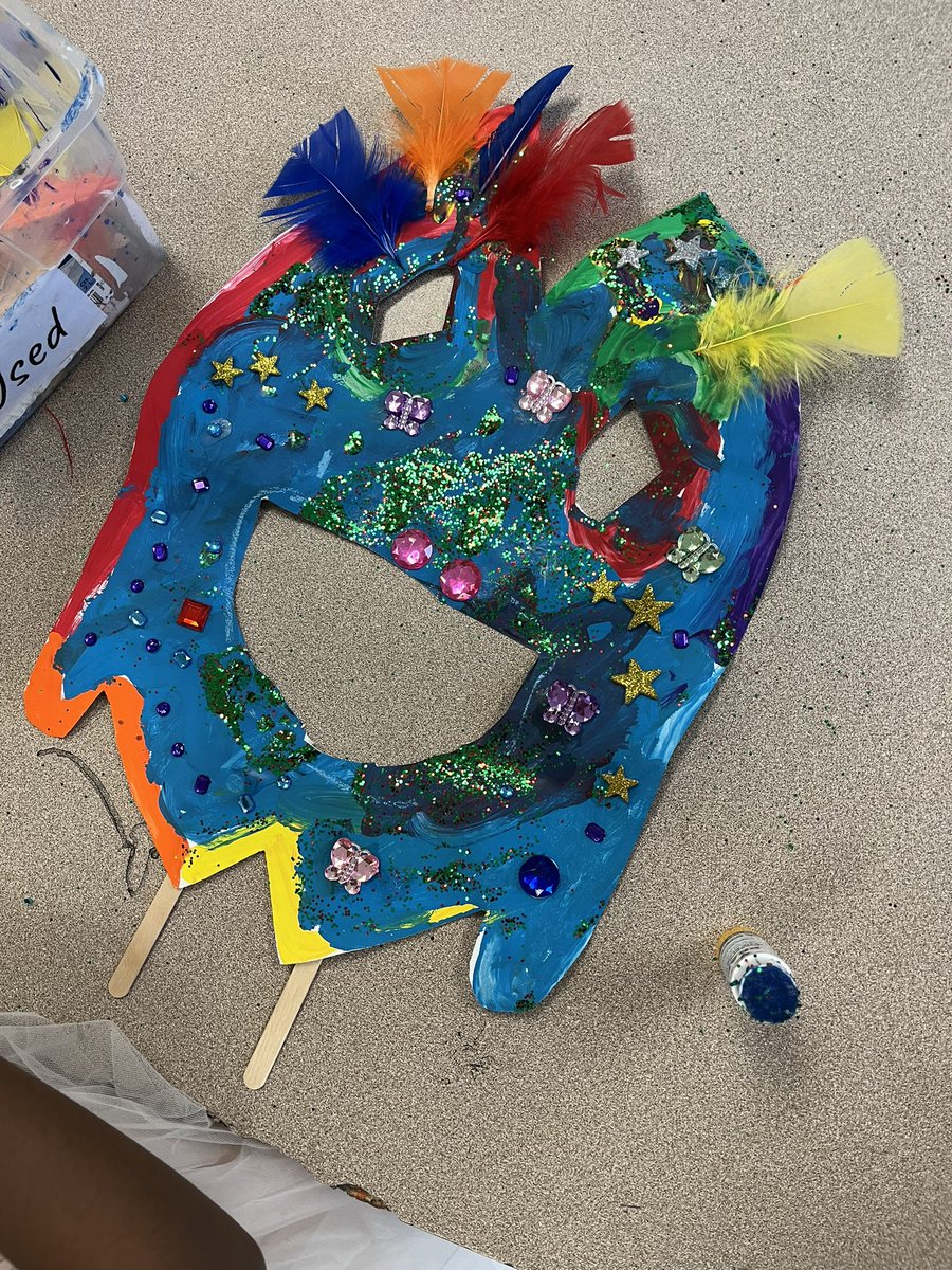 Our Carver 1st grade artists  learned all about different types of carnivals! We then created masks 🎭 with our mixed mediums 🎉 🎨 <a href="/CarverESCubs/">Carver Elementary</a> <a href="/WCPSS_Arts/">WCPSS Arts Education</a> <a href="/NCArtEdA/">NCAEA</a> <a href="/MerrittWenitra/">Wenitra Merritt</a>