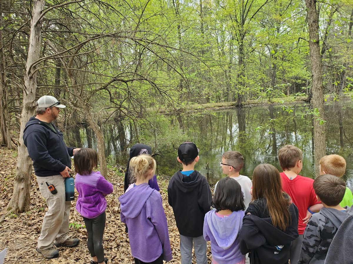 LVEHagen's tweet photo. 2nd grade field trip to Towne Park! #secondgraderocks #lveleads https://t.co/2DMvRuzaZ5