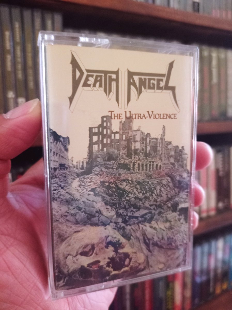 XIBILXIC's tweet photo. los ultra 37 aรฑos del primero de @deathangel ๐บ๐ธ se cumplen hoy, #ThrashMetal ultra rabioso y tรฉcnico con el รญmpetu y desparpajo que solo da la adolescencia y juventud ๐ค๐ฒ๐ค๐ฒ๐ค#DeathAngel #TheUltraViolence #Thrashers #KillAsOne #FinalDeath #VoraciousSouls #CassetteMania https://t.co/QU5ujOYg8x