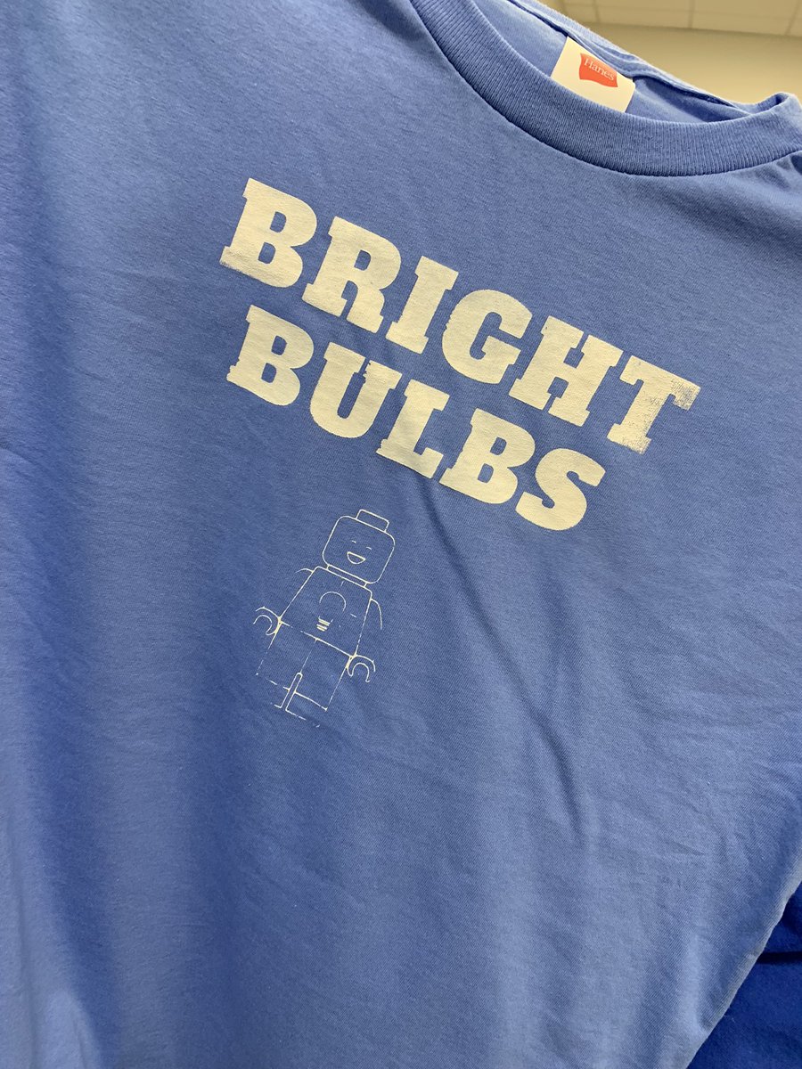 📣 to <a href="/CONN_Art_/">Emily Yelton</a> for screen printing our Robotics Club shirts for their competition this Saturday!

📣 to our coaches <a href="/jhumeniuk2120/">Jenn Humeniuk</a> &amp; <a href="/MsOrejola/">Ms. Orejola</a> for being awesome!

📣 to the students for designing their own logos!

#ConnMagnet 💡