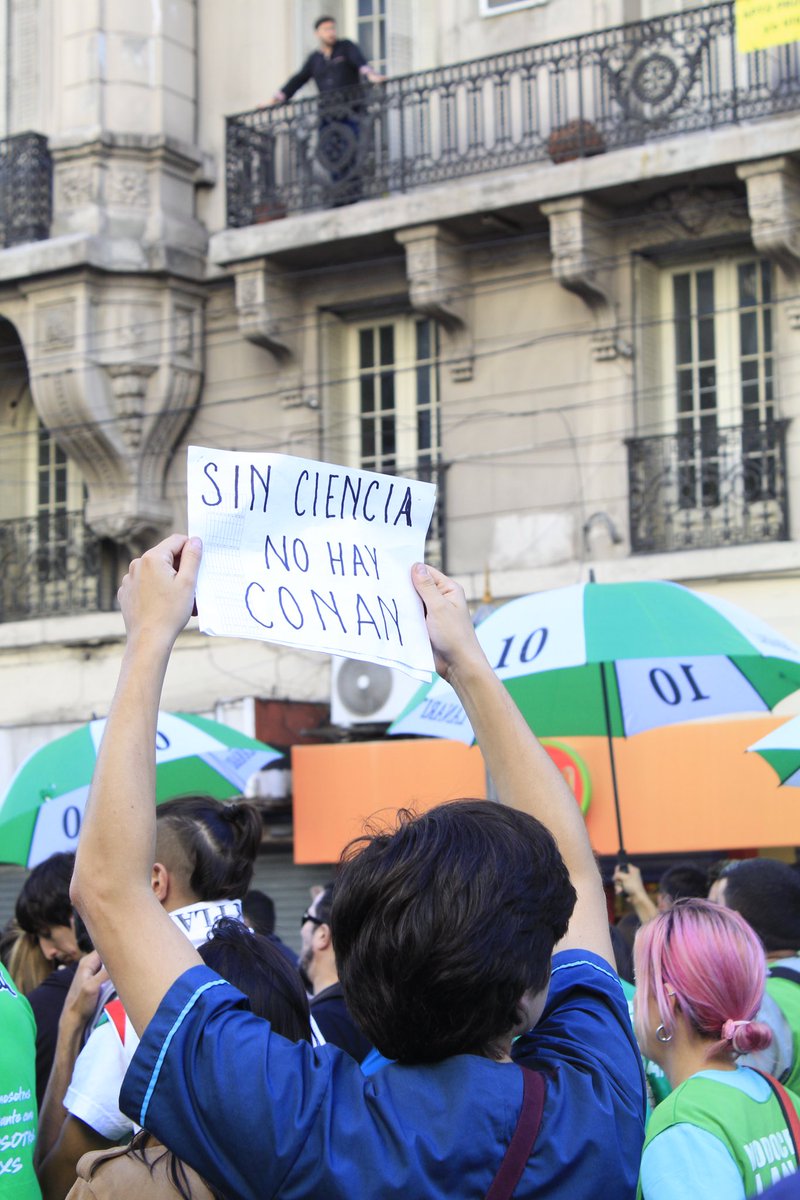 digua_gua's tweet photo. Postales de la marcha #MarchaUniversitaria https://t.co/eyUbHrjM0b