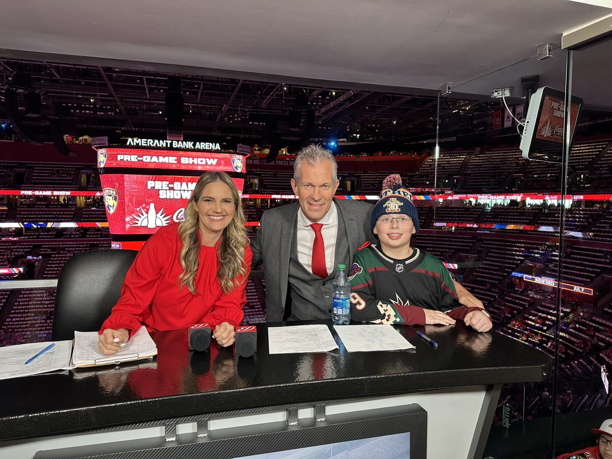 CarnriteMichele's tweet photo. @BallySportsFL @JeffChychrun @JessBlaylock @FlaPanthers 
Thank you for taking a picture with Carson. Jeff he recognized you right away as Chychrum from the Coyotes dad 😜 We need to educate him that you also played 🤣 but for now your son is his generation 🏒 #TimeToHunt https://t.co/VhUXZgx51S