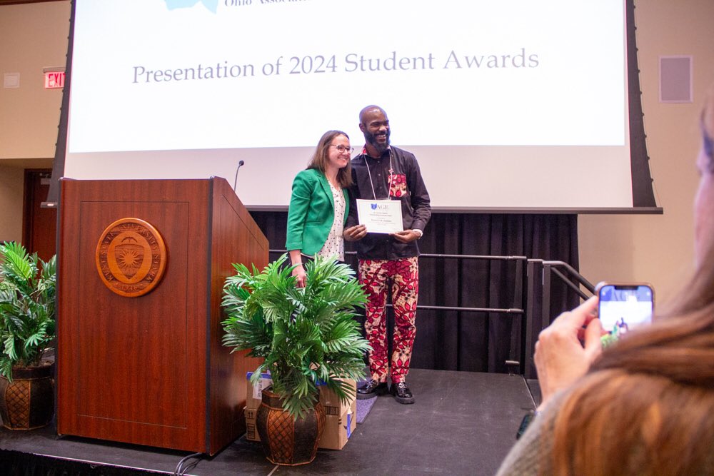 runciecwc's tweet photo. Last year, this paper was one of 95 presented at the @miamiuniversity University Graduate Research Forum and won the top prize.
Now, we need to submit it to a high-impact journal. Do you have any suggestions?
#ChokeCancer #RuncieChidebe #AgingandCancer #Oncology https://t.co/6KQbBJwIss