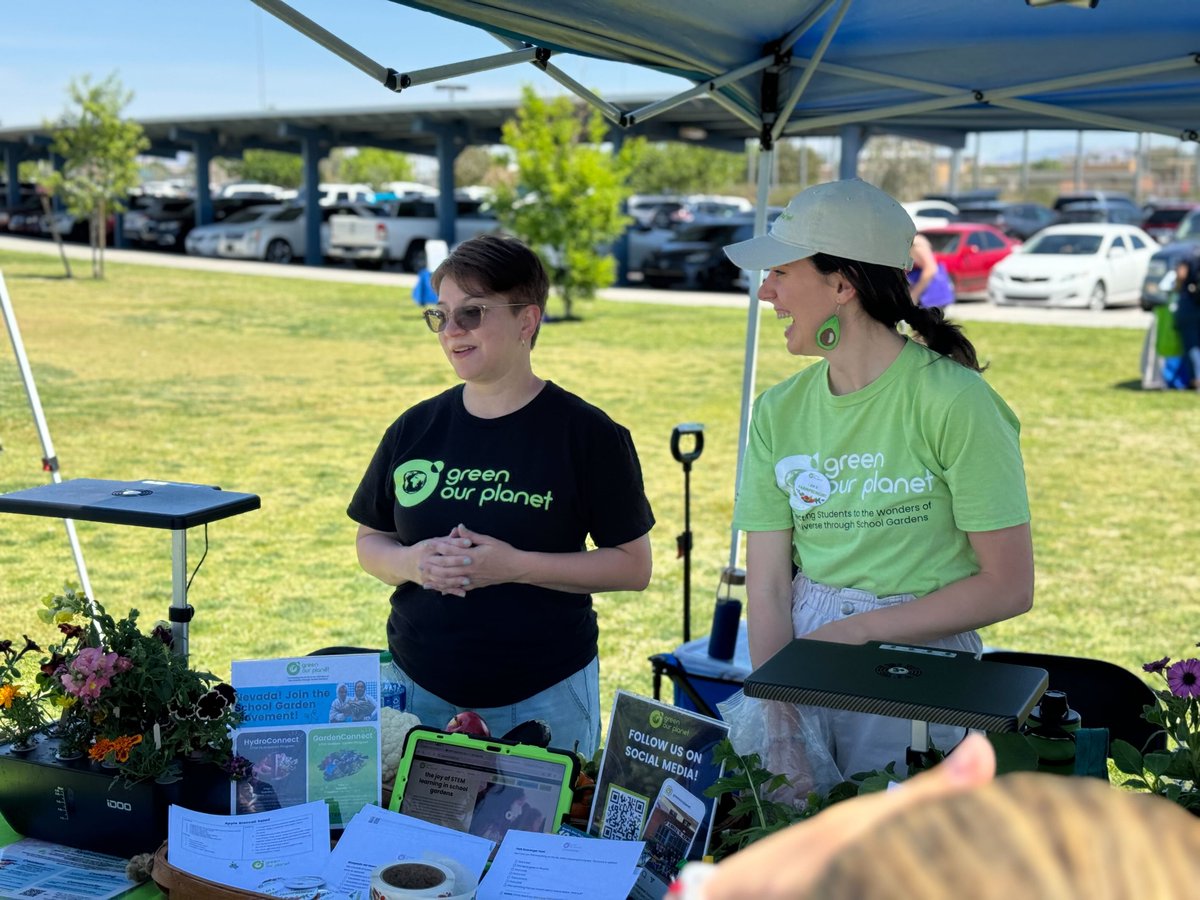 We teamed up with our partner,@biggreen, at @CCSDFamily's Super Saturday event! We jumped into fun conversations about #gardening, #hydroponics, and more, with over 1100 @ClarkCountySch family members. What an amazing day of learning and fun!🌱 #CommunityEngagement #LasVegas