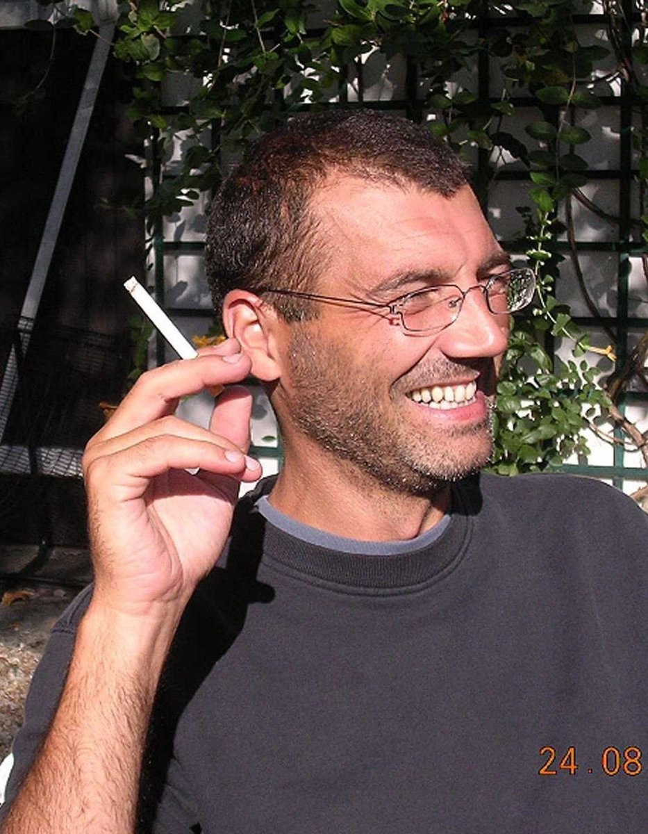 RAAHOOQ98's tweet image. "Je suis champion du monde de Cache cache" #SecretStory