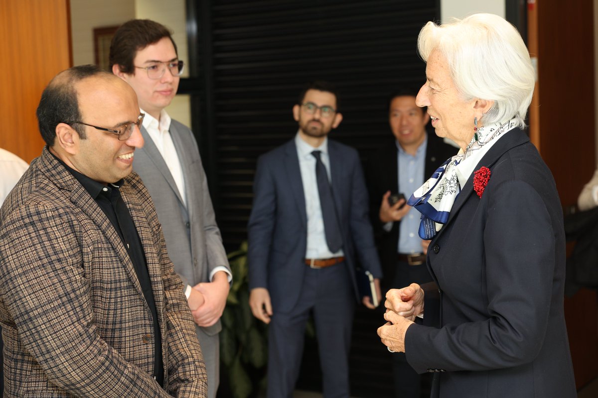 Our Master's in Systemic Risk students greatly enjoyed the opportunity to sit down with @ecb President Christine @Lagarde and hear her insights! We're exceptionally grateful to President Lagarde for prioritizing our financial stability students. Truly an excellent discussion!