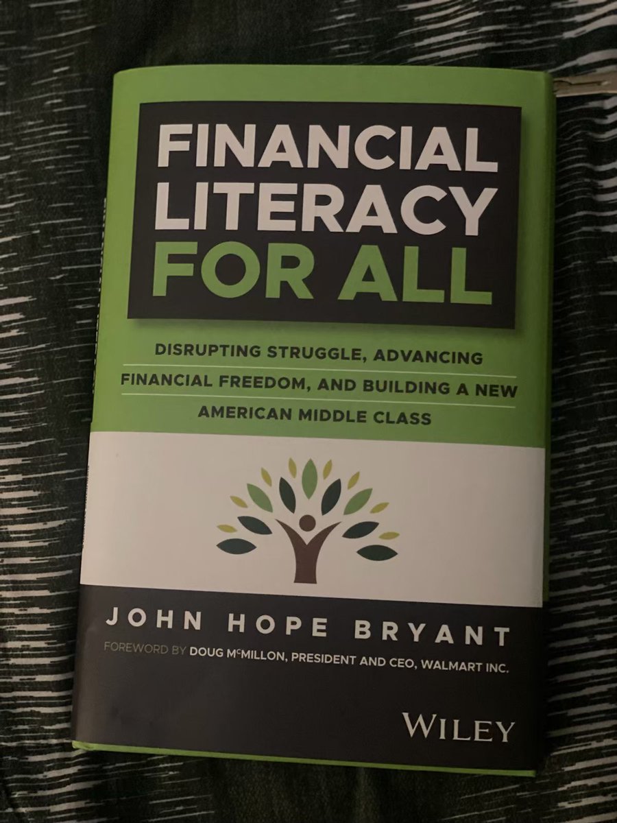 Thanks to all who's purchased my new bestselling #financialliteracyforallbook and sent me photos of yourself with the book! 👏🏽
