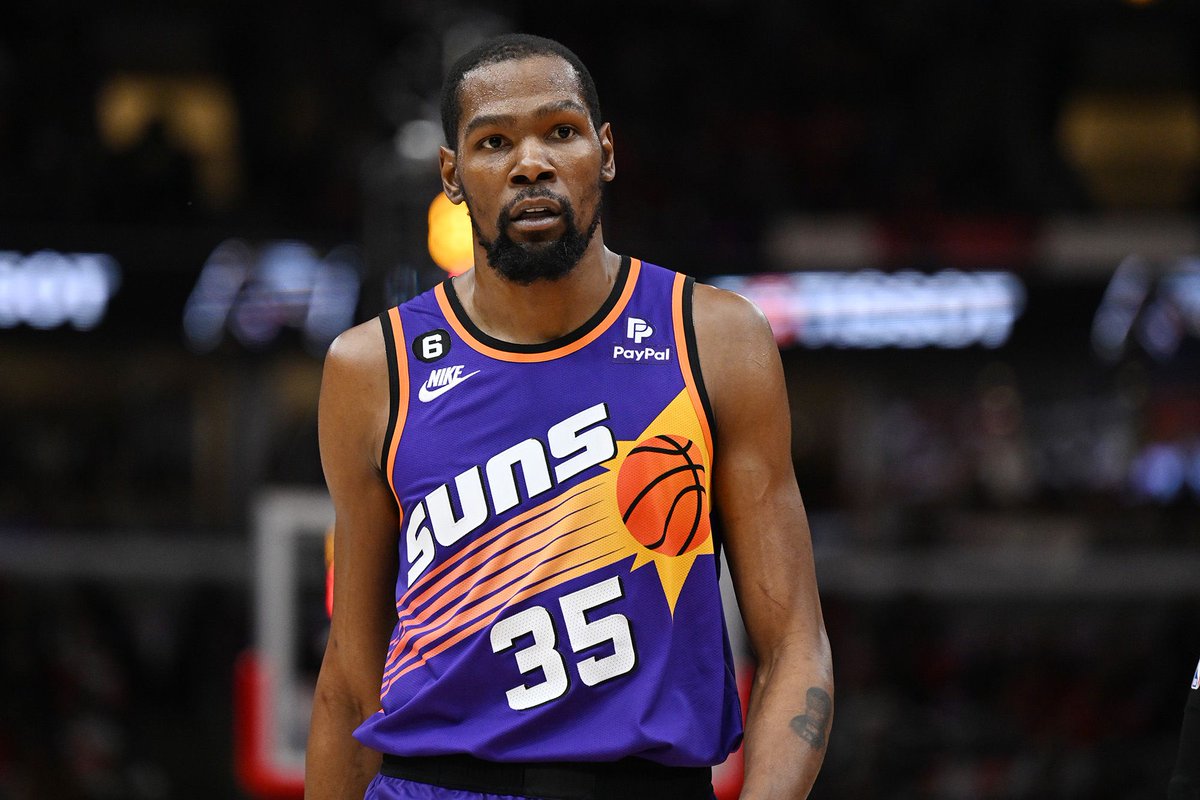 Uzun zamandır Kevin Durant izlemiyorum ve umarım bugün saçmalamaz. @Suns