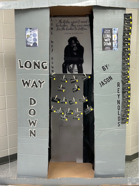 ICNorcomHigh's tweet photo. This year, our library’s community read is rising to new heights!  Our Greyhounds are reading Jason Reynolds’ Long Way Down!  As the story takes place on an elevator, students created life-sized and miniature replicas out of recycled materials to kick off our competition! https://t.co/TCGIrXRJNB